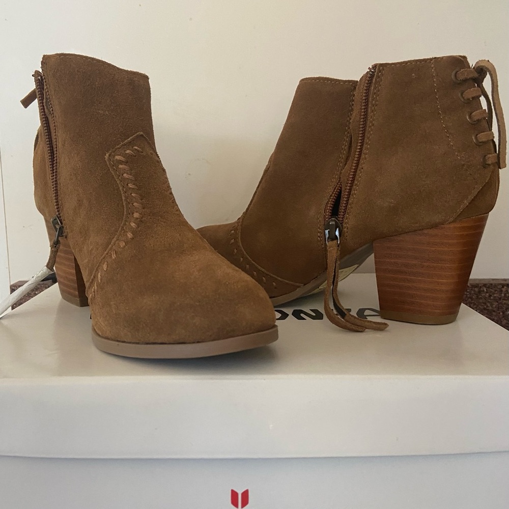 Minnetonka Tan Suede Ankle Booties